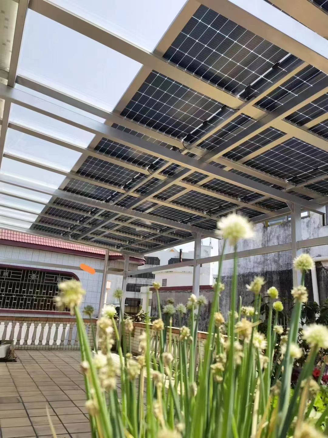 哈密别墅家用屋顶太阳能发电系统安装